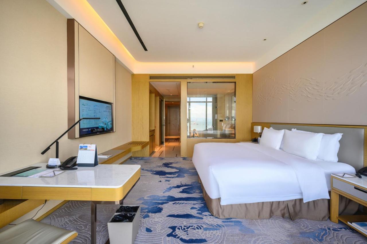 Wyndham Grand Plaza Royale Yuzhou Xiamen Wuyuan Bay Hotel Екстериор снимка