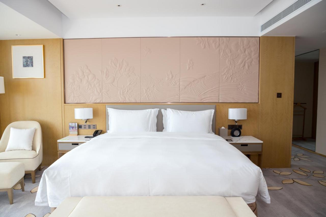Wyndham Grand Plaza Royale Yuzhou Xiamen Wuyuan Bay Hotel Екстериор снимка